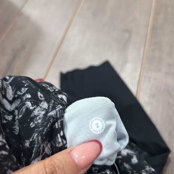 Wunder Under Scalloped Hem 23” - Picture 2 of 3